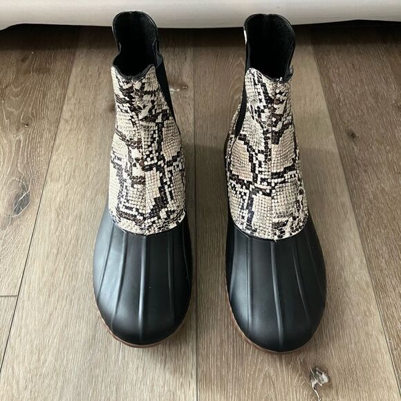 UO Duck Boot Size 9 Urban Outfitters - Picture 2 of 13